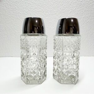 Vintage Anchor Hocking Wexford Glass Salt and Pepper Shaker Set